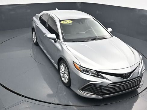 Used 2023 Toyota Camry LE w/ Convenience Package FWD image 19