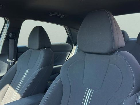 Certified 2025 Hyundai Elantra Sport image 13