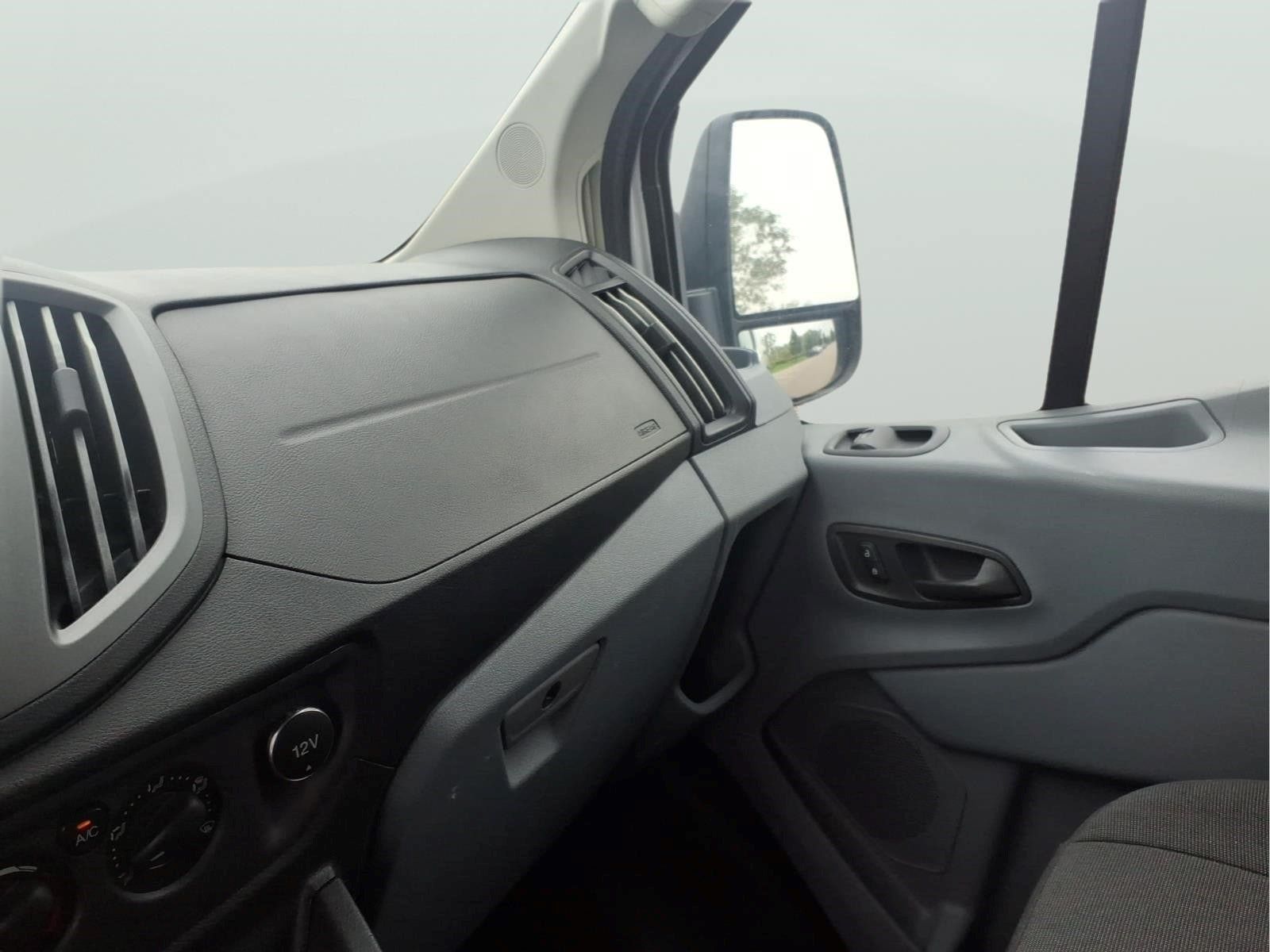 Used 2019 Ford Transit 250 130 Low Roof w/ Exterior Upgrade Package RWD image 20