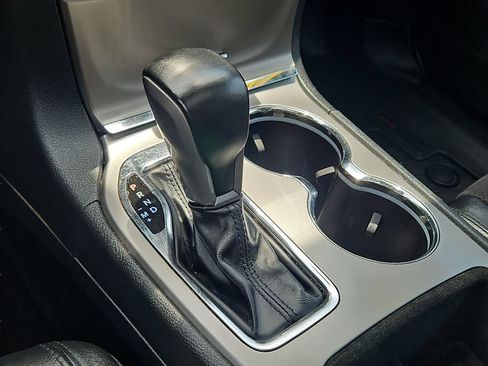 Used 2021 Jeep Grand Cherokee Laredo X AWD/4WD image 31