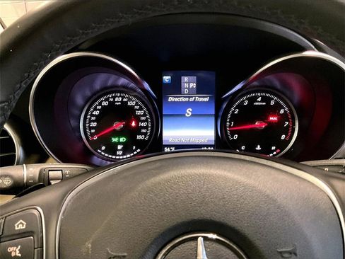 Used 2019 Mercedes-Benz GLC 300 GLC 300 image 25