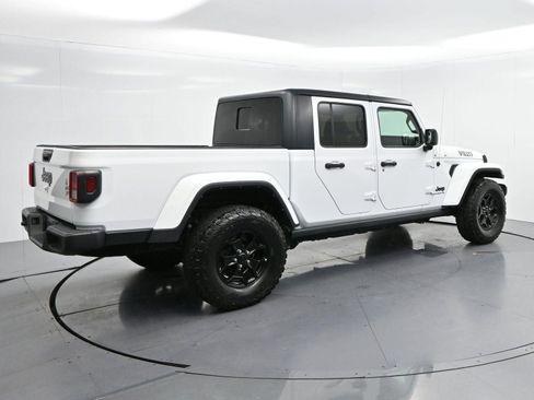 Used 2022 Jeep Gladiator Sport AWD/4WD image 7