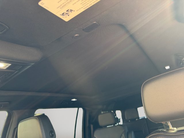 Used 2021 GMC Yukon XL Denali AWD/4WD image 12