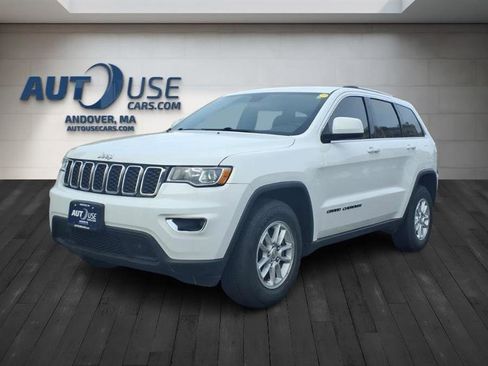Used 2020 Jeep Grand Cherokee Laredo image 1