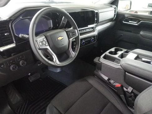 Used 2026 Chevrolet Silverado 1500 LT AWD/4WD image 10