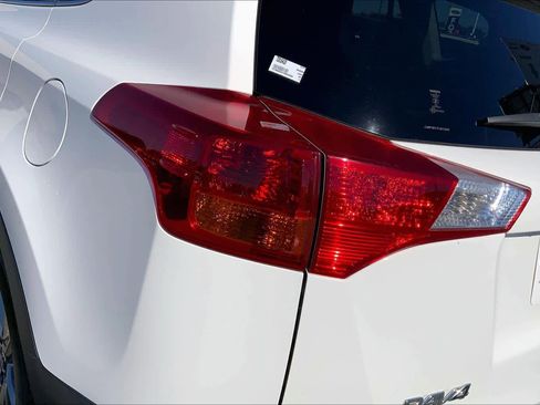 Used 2015 Toyota RAV4 XLE image 28
