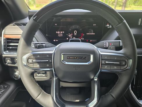 New 2026 GMC Yukon Denali w/ Advanced Technology Package RWD image 37