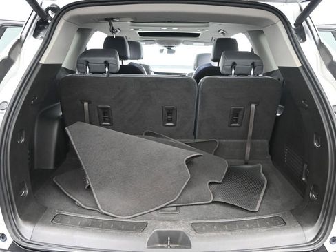 Used 2019 Buick Enclave Essence FWD image 21