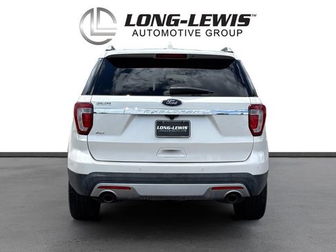 Used 2017 Ford Explorer XLT w/ Equipment Group 202A FWD image 5