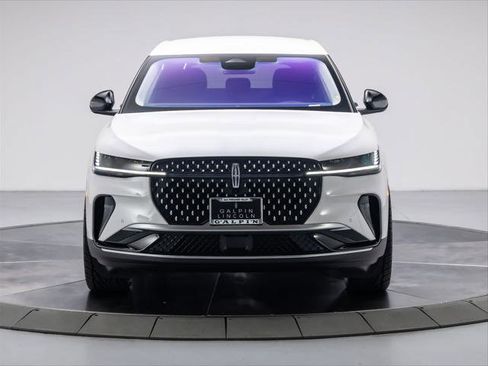 New 2026 Lincoln Nautilus Premier AWD/4WD image 8