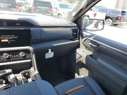 New 2026 GMC Sierra 1500 AT4 w/ AT4 Premium Package AWD/4WD image 16