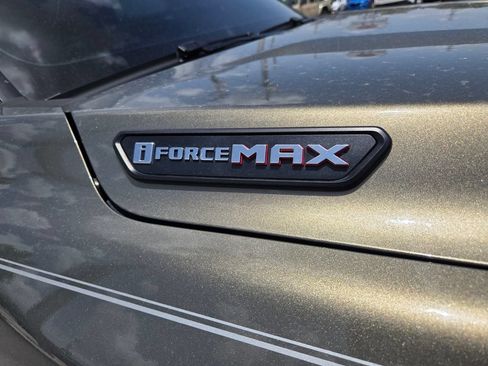 Used 2025 Toyota Tacoma TRD Off-Road AWD/4WD image 5
