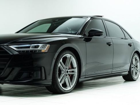 Used 2020 Audi S8 L image 15