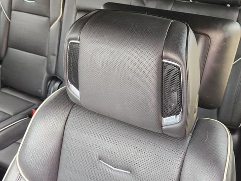 Used 2023 Cadillac Escalade Premium Luxury RWD image 24