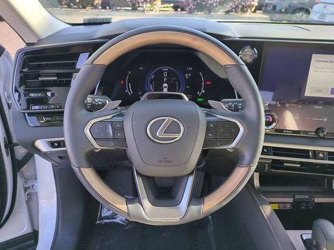 Used 2024 Lexus RX 350 w/ Convenience Package image 18