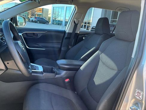 Used 2024 Toyota RAV4 LE image 9