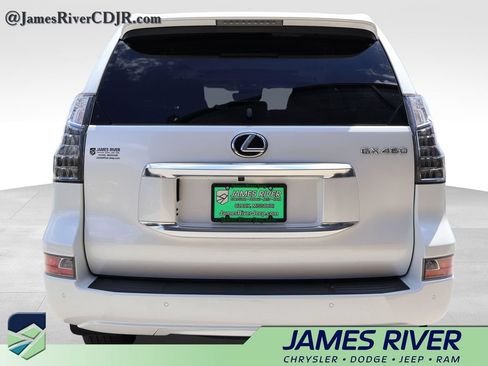 Used 2023 Lexus GX 460 Premium w/ Premium Package AWD/4WD image 4