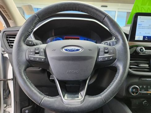 Used 2020 Ford Escape Titanium AWD/4WD image 23