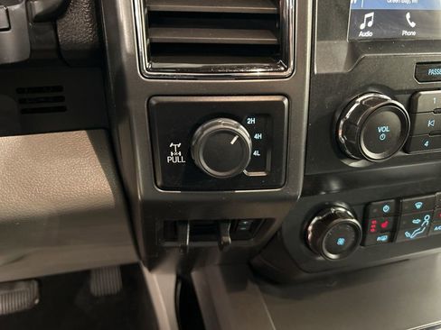 Used 2019 Ford F350 XLT w/ XLT Premium Package image 15