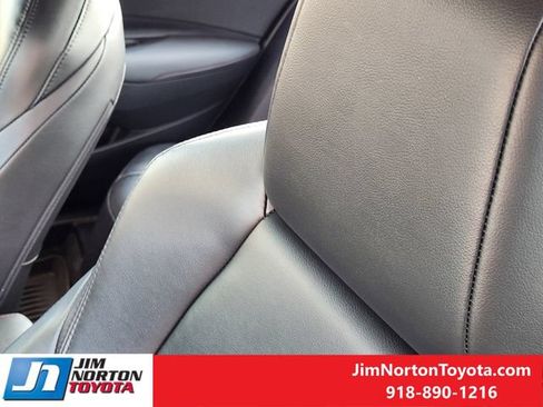Used 2025 Toyota Corolla XSE FWD image 15