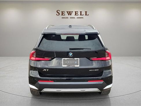 New 2026 BMW X1 xDrive28i w/ Technology Package AWD/4WD image 4