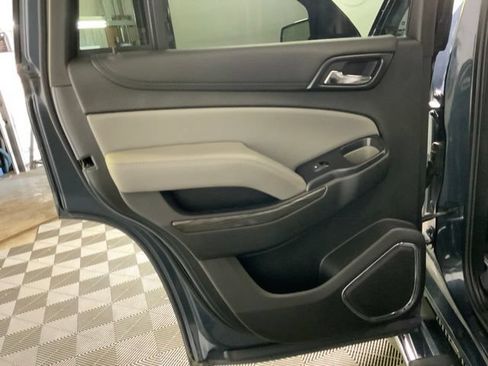Used 2019 Chevrolet Tahoe LT w/ LT Signature Package AWD/4WD image 35