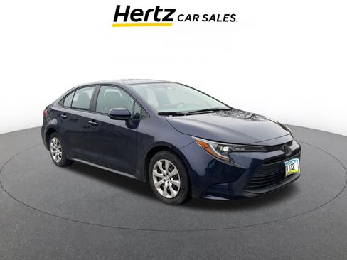 Used 2025 Toyota Corolla LE image 1