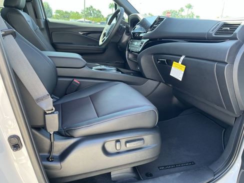 New 2026 Honda Ridgeline Black Edition image 10