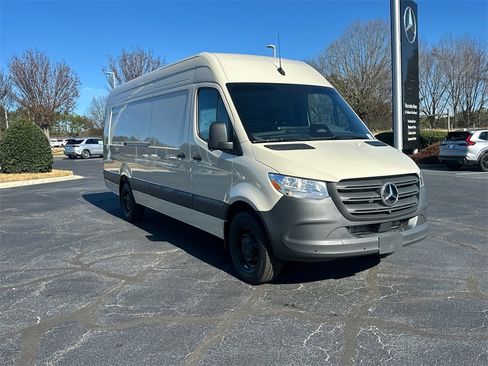New 2026 Mercedes-Benz Sprinter 2500 image 31