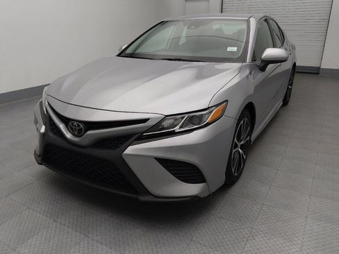 Used 2020 Toyota Camry SE FWD image 15