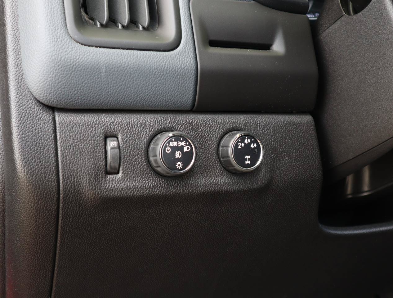Used 2015 Chevrolet Colorado Z71 AWD/4WD image 43