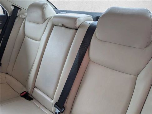 Used 2017 Chrysler 300 Limited image 9