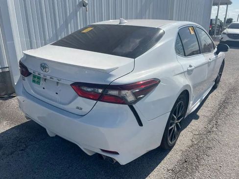 Used 2021 Toyota Camry SE FWD image 4