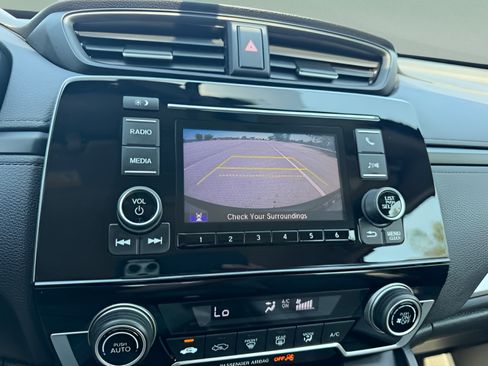 Used 2018 Honda CR-V LX image 17