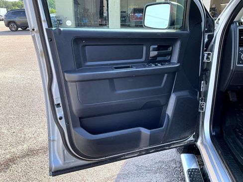 Used 2015 RAM 1500 Express RWD image 10