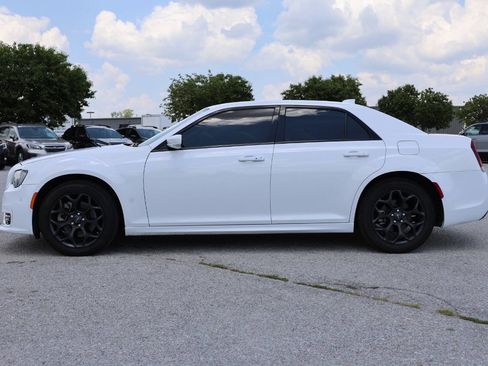 Used 2022 Chrysler 300 Touring L AWD/4WD image 8