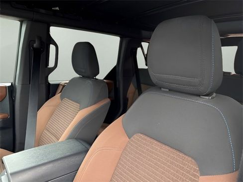 Used 2023 Ford Bronco Outer Banks image 8