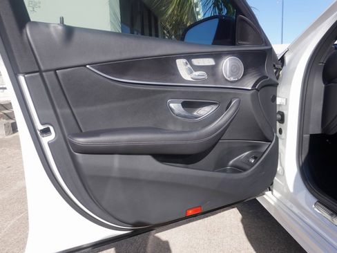 Used 2020 Mercedes-Benz E 350 Sedan image 8