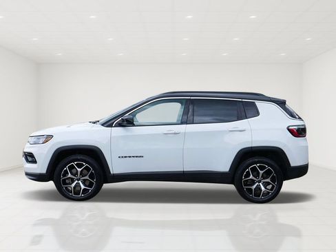 Used 2025 Jeep Compass Limited AWD/4WD image 5