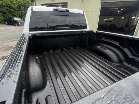 Used 2024 RAM 1500 Limited AWD/4WD image 9