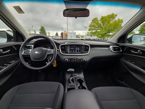 Used 2019 Kia Sorento L FWD image 15