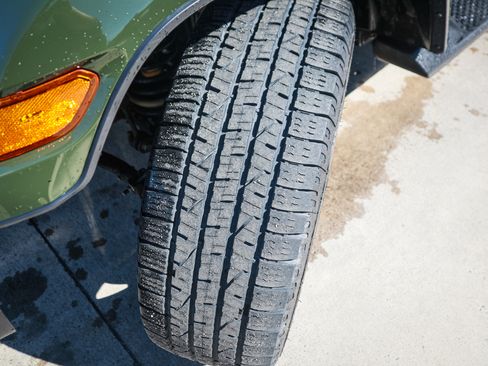 Used 2022 Jeep Wrangler Unlimited Sahara w/ Safety Group image 12