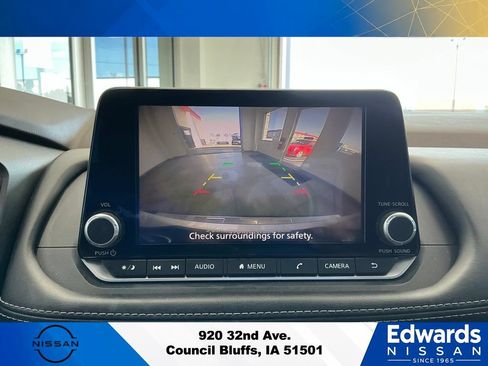 Used 2023 Nissan Rogue SV AWD/4WD image 23