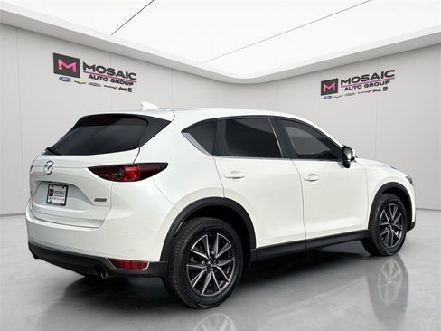 Used 2018 MAZDA CX-5 Touring w/ Preferred Equipment Package image 8