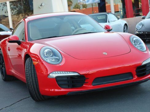 Used 2014 Porsche 911 Carrera RWD image 2