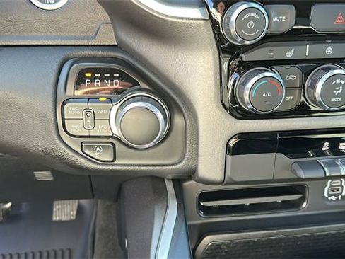 Used 2022 RAM 1500 Big Horn image 16