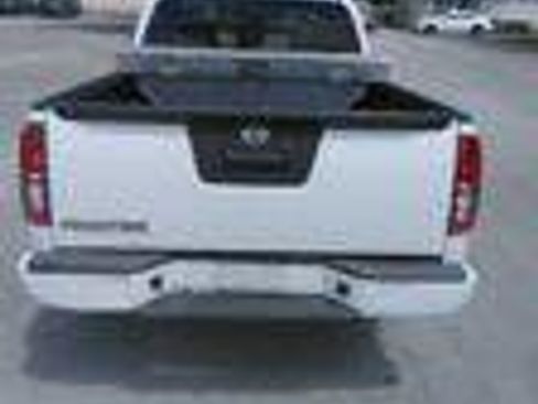 Used 2020 Nissan Frontier S RWD image 11