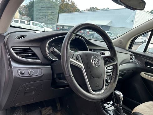 Used 2019 Buick Encore Preferred image 10