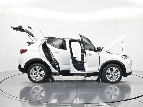 Used 2024 Buick Encore GX Preferred w/ Comfort Package FWD image 46