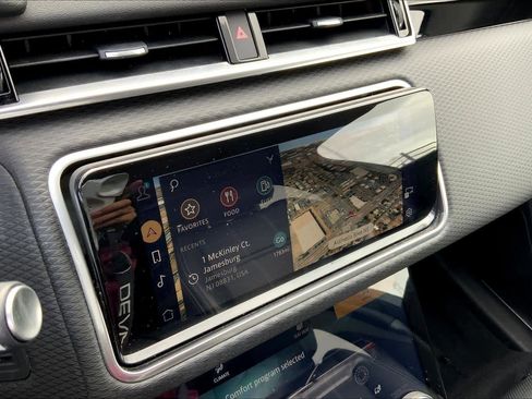 Used 2023 Land Rover Range Rover Velar S image 32